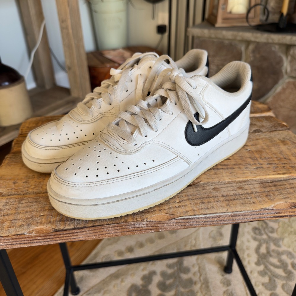 Nike‎ Court Vision Low Men's White Black Basketball Style Sneakers Shoes Size 9